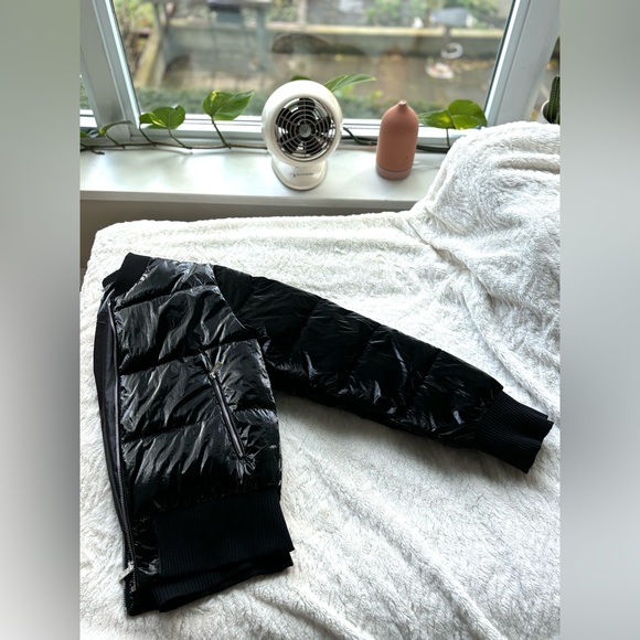 NWOT Calvin Klein Shiny Puffer Bomber - Picture 15 of 15